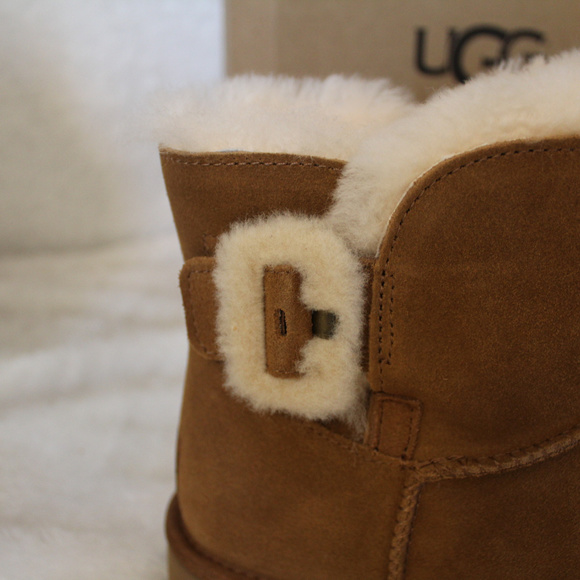 UGG MINI FLUFF BUCKLE SUEDE SHEARLING BOOTS - Picture 3 of 7